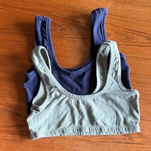 Shop ARQ wide strap bra Lot Size L